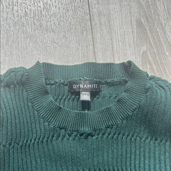 Dynamite Green Crew Neck Ribbed Sweater - Picture 2 of 3